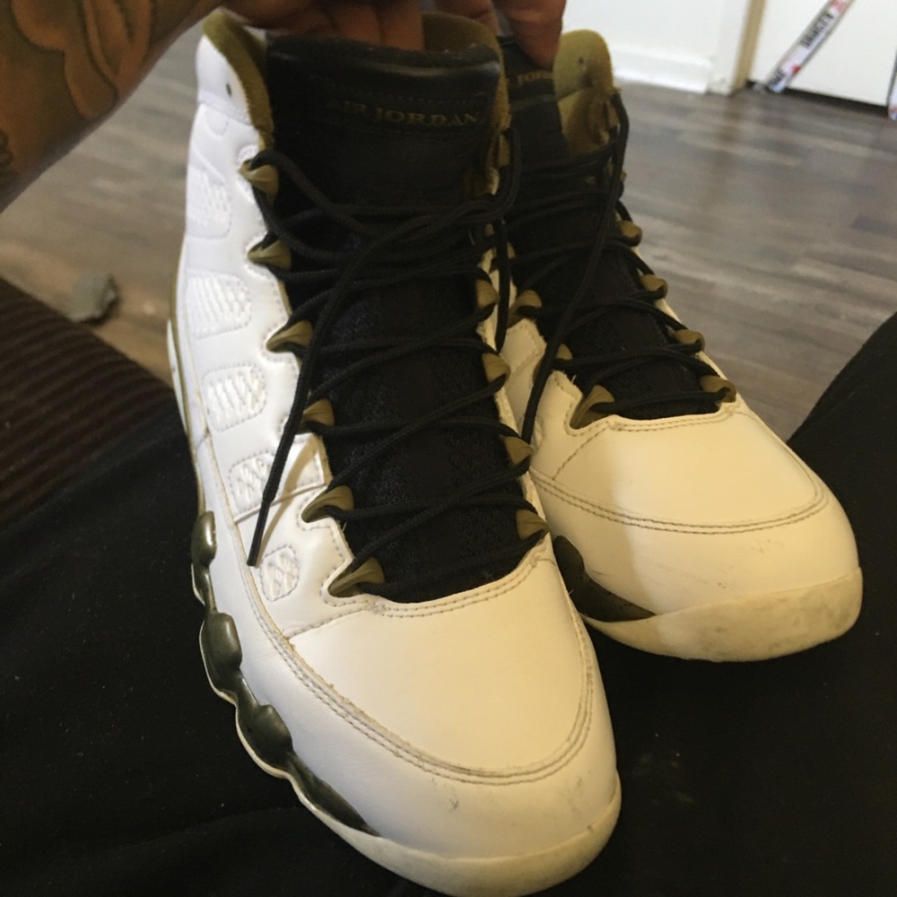 Jordan 9 Retro ( white & olive )